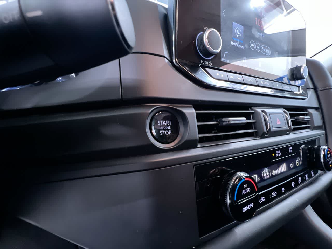 2025 Nissan Pathfinder S