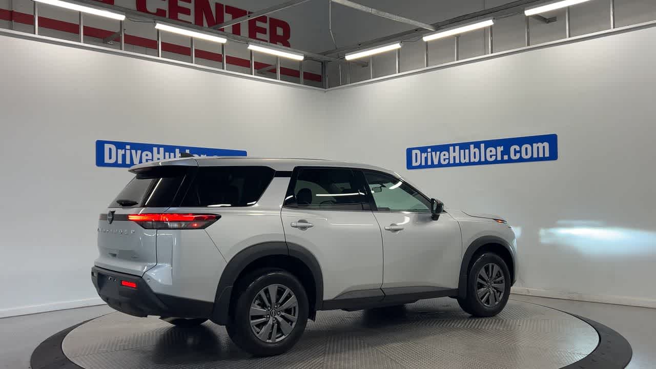 2025 Nissan Pathfinder S
