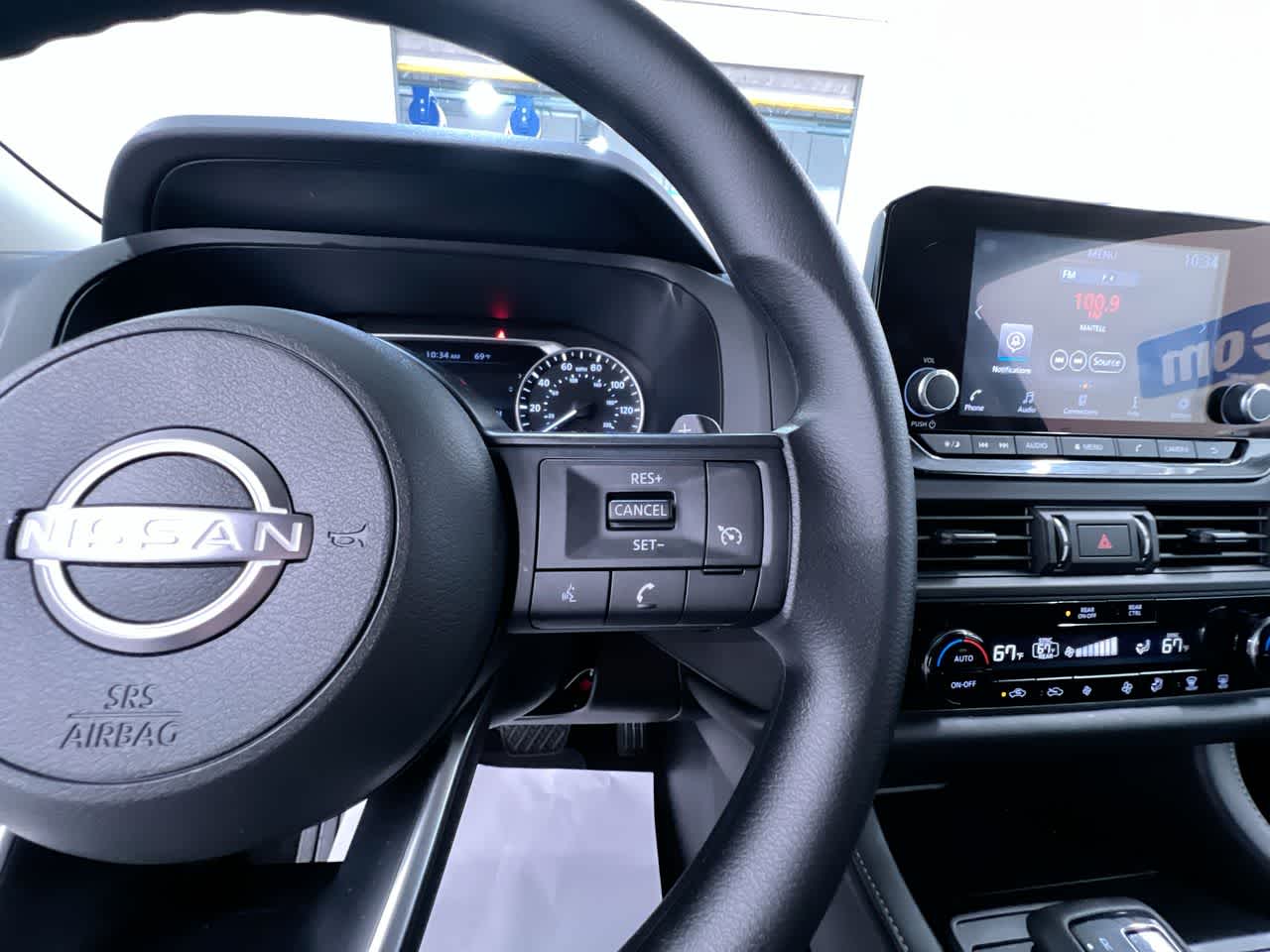 2025 Nissan Pathfinder S