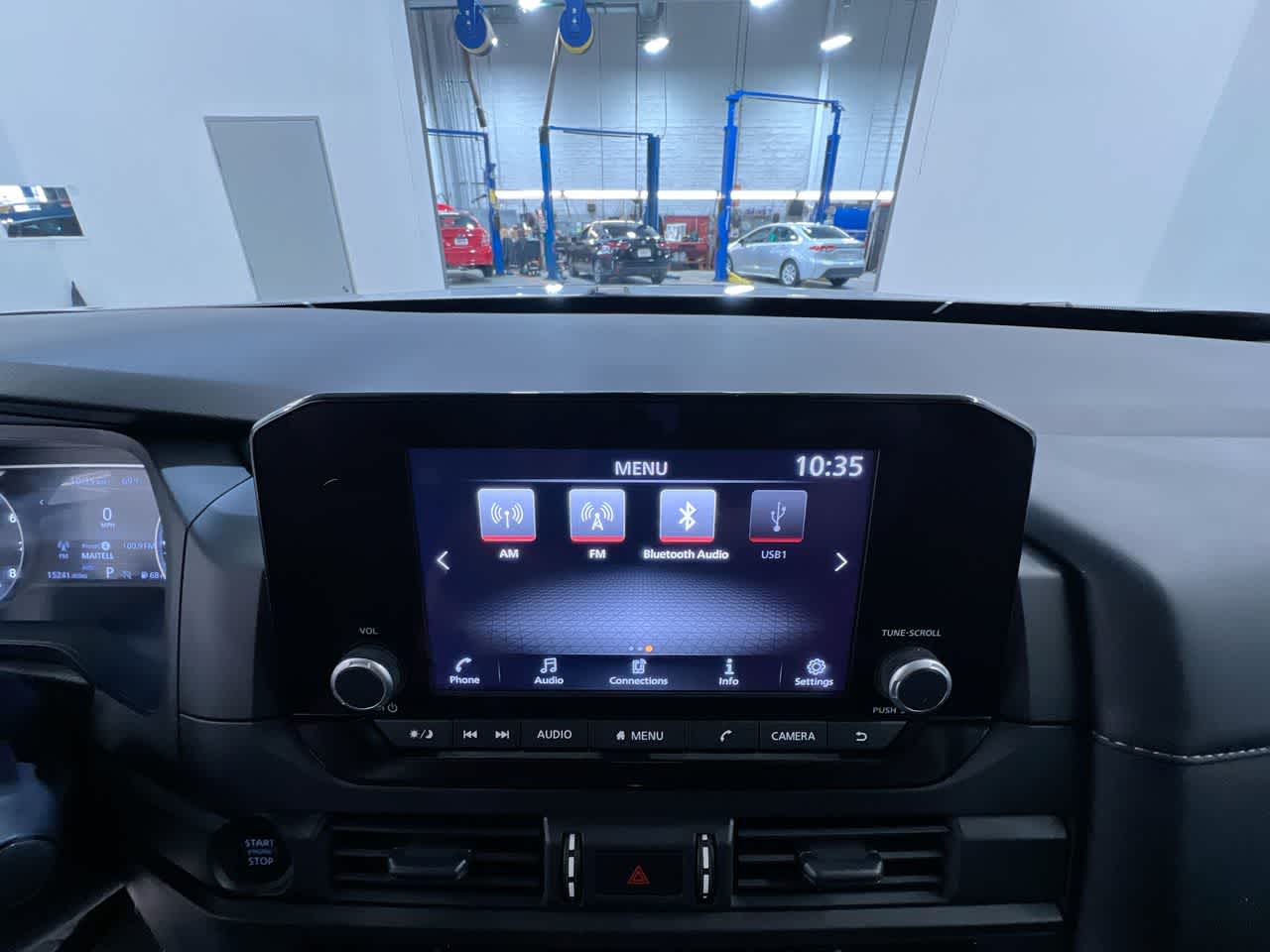 2025 Nissan Pathfinder S
