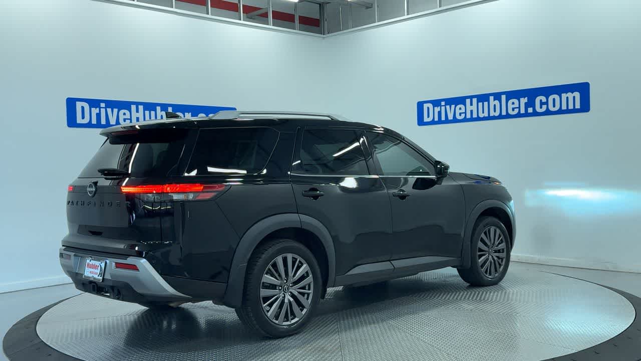 2023 Nissan Pathfinder SL