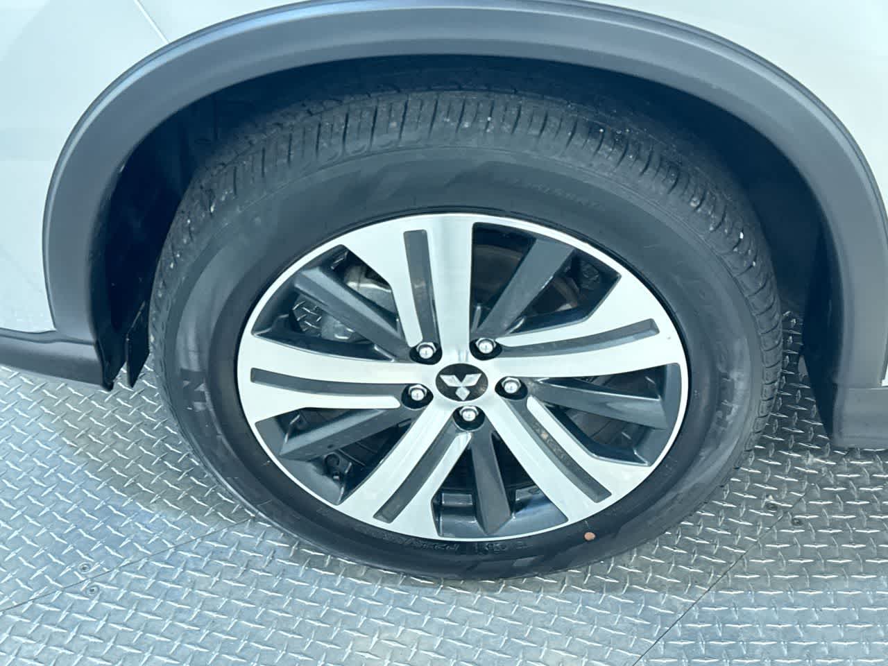 2025 Mitsubishi Outlander Sport SE