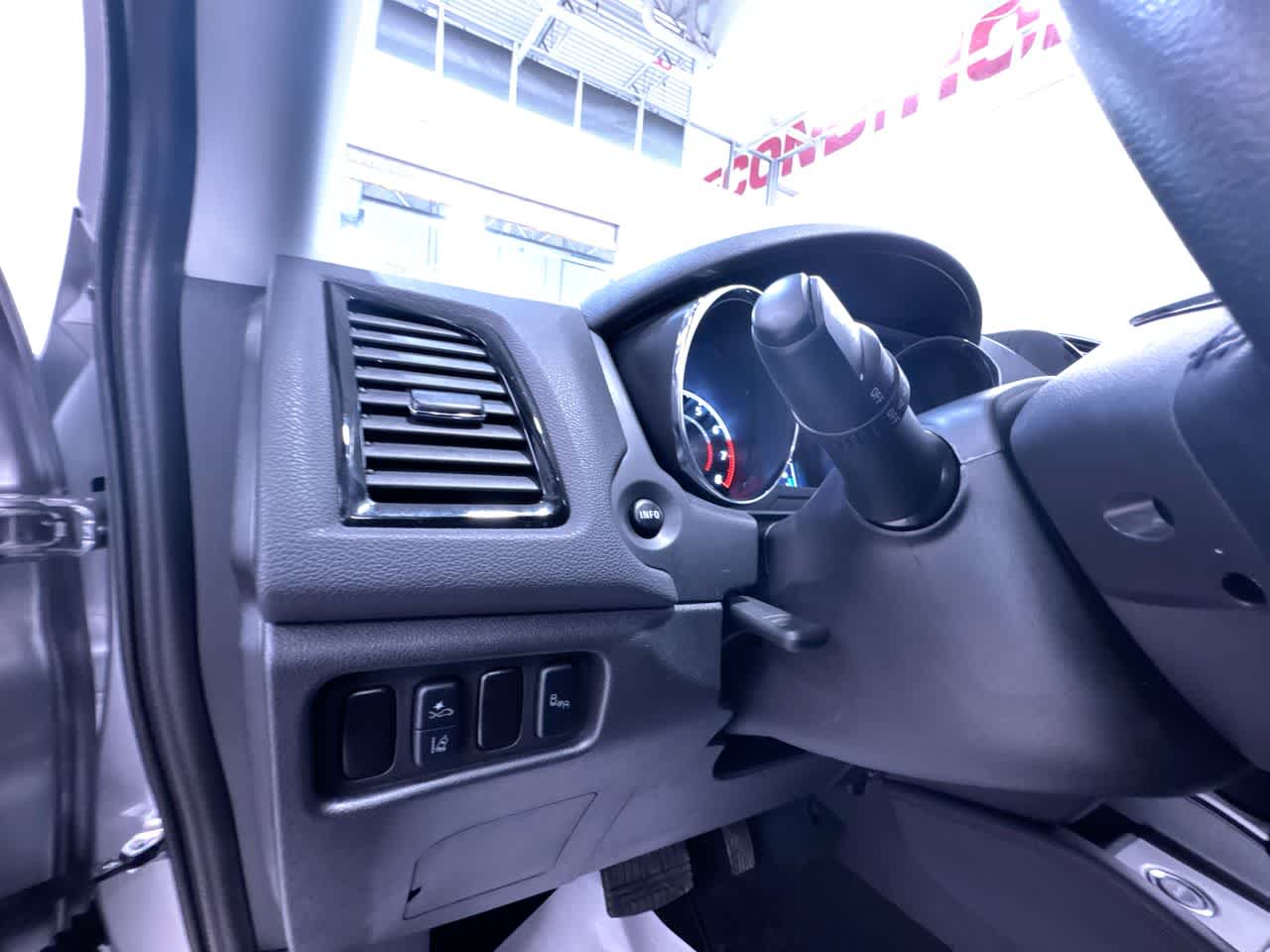 2025 Mitsubishi Outlander Sport SE