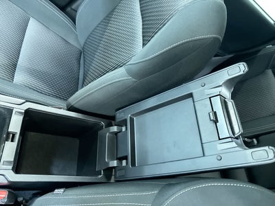 2025 Mitsubishi Outlander ES