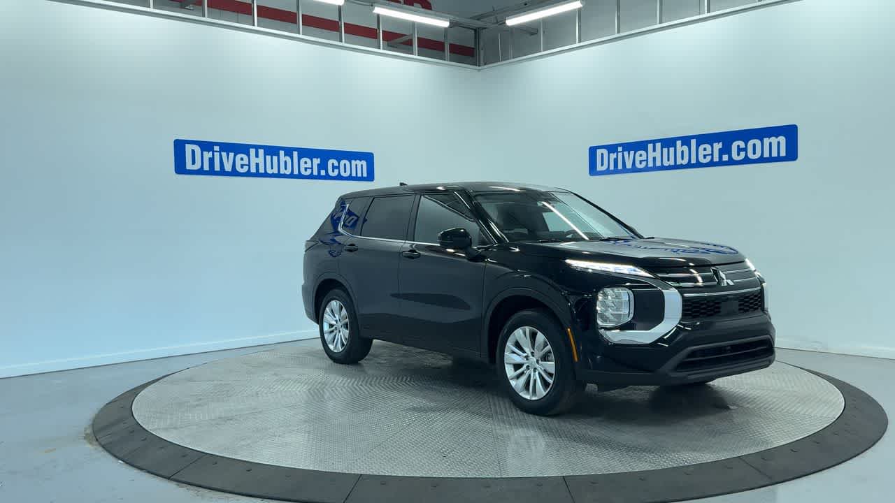2025 Mitsubishi Outlander ES