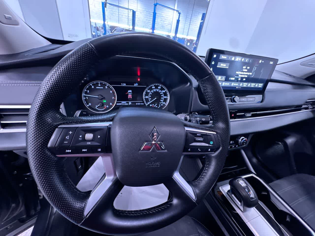 2025 Mitsubishi Outlander SE