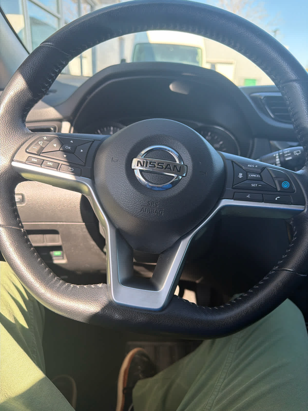 2022 Nissan Rogue Sport SV