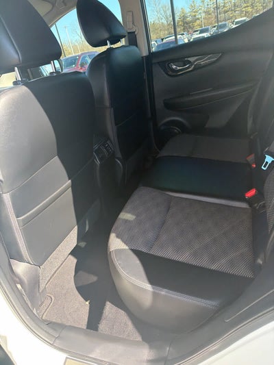 2022 Nissan Rogue Sport SV