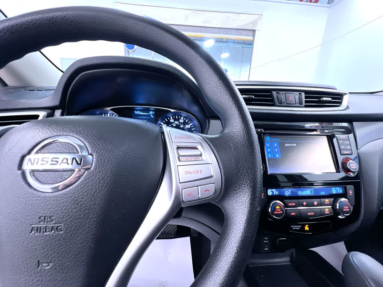 2016 Nissan Rogue SV