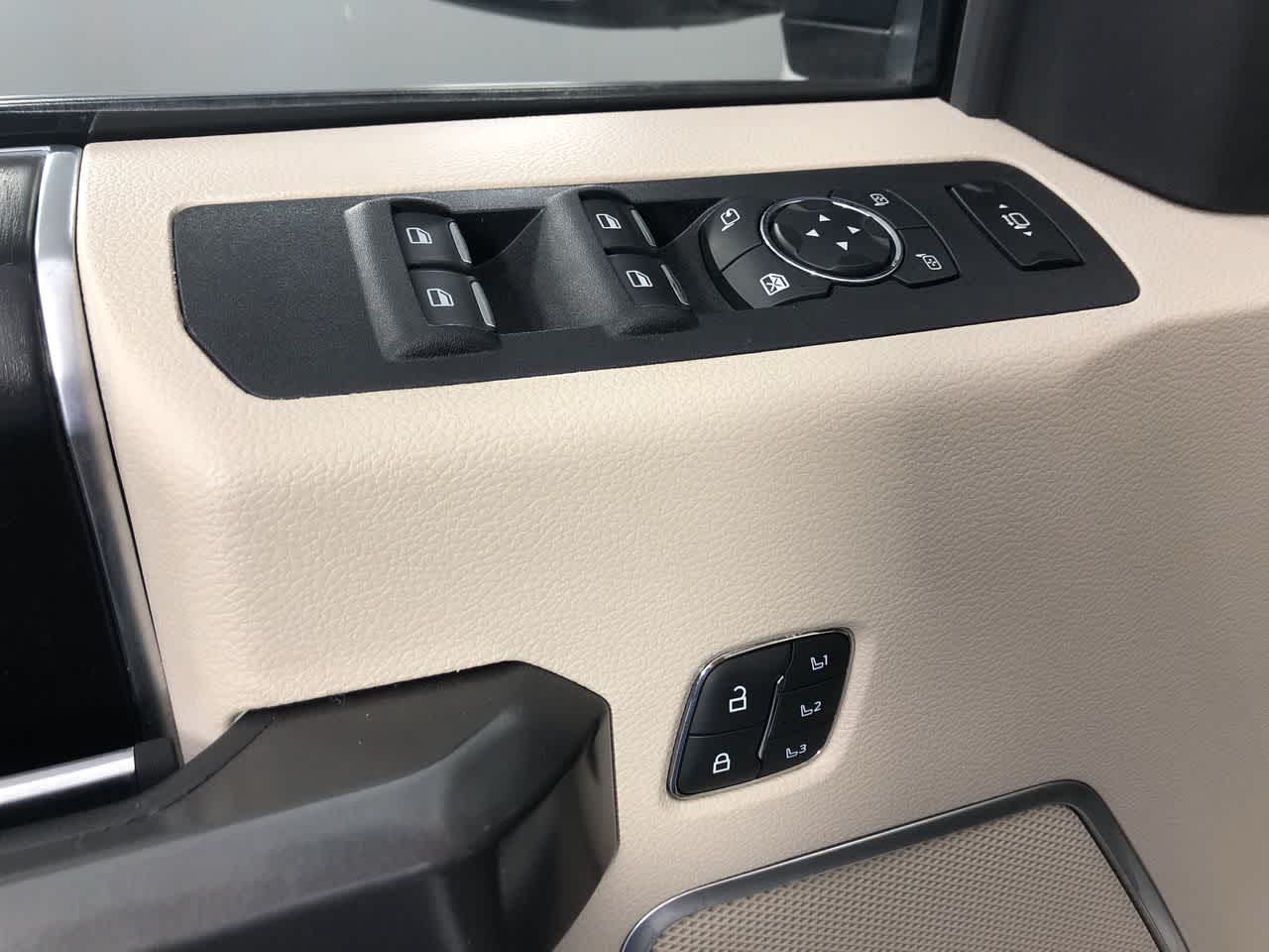 2020 Ford Super Duty F-350 SRW Pickup Limited