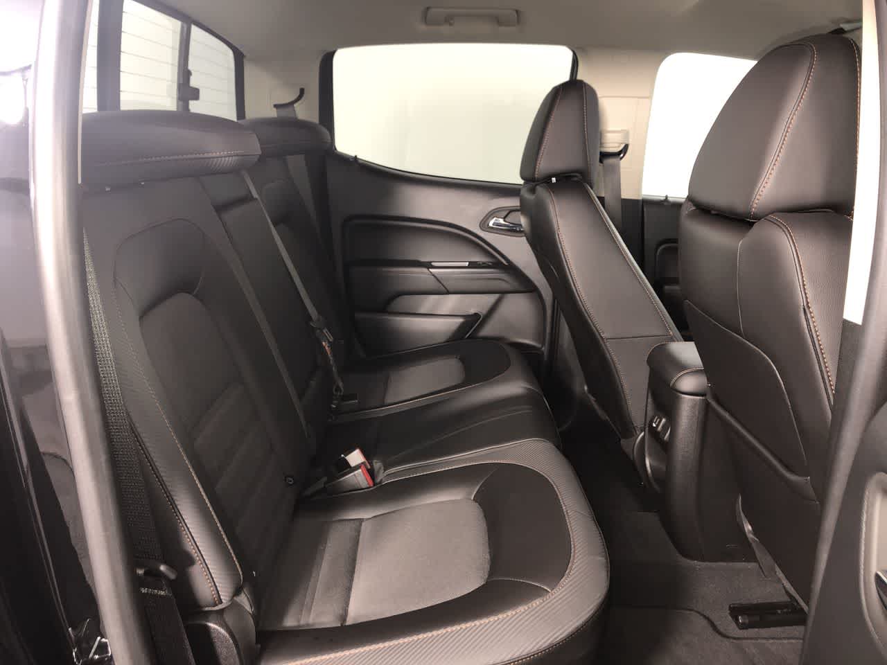 2022 GMC Canyon 4WD AT4 w/Cloth