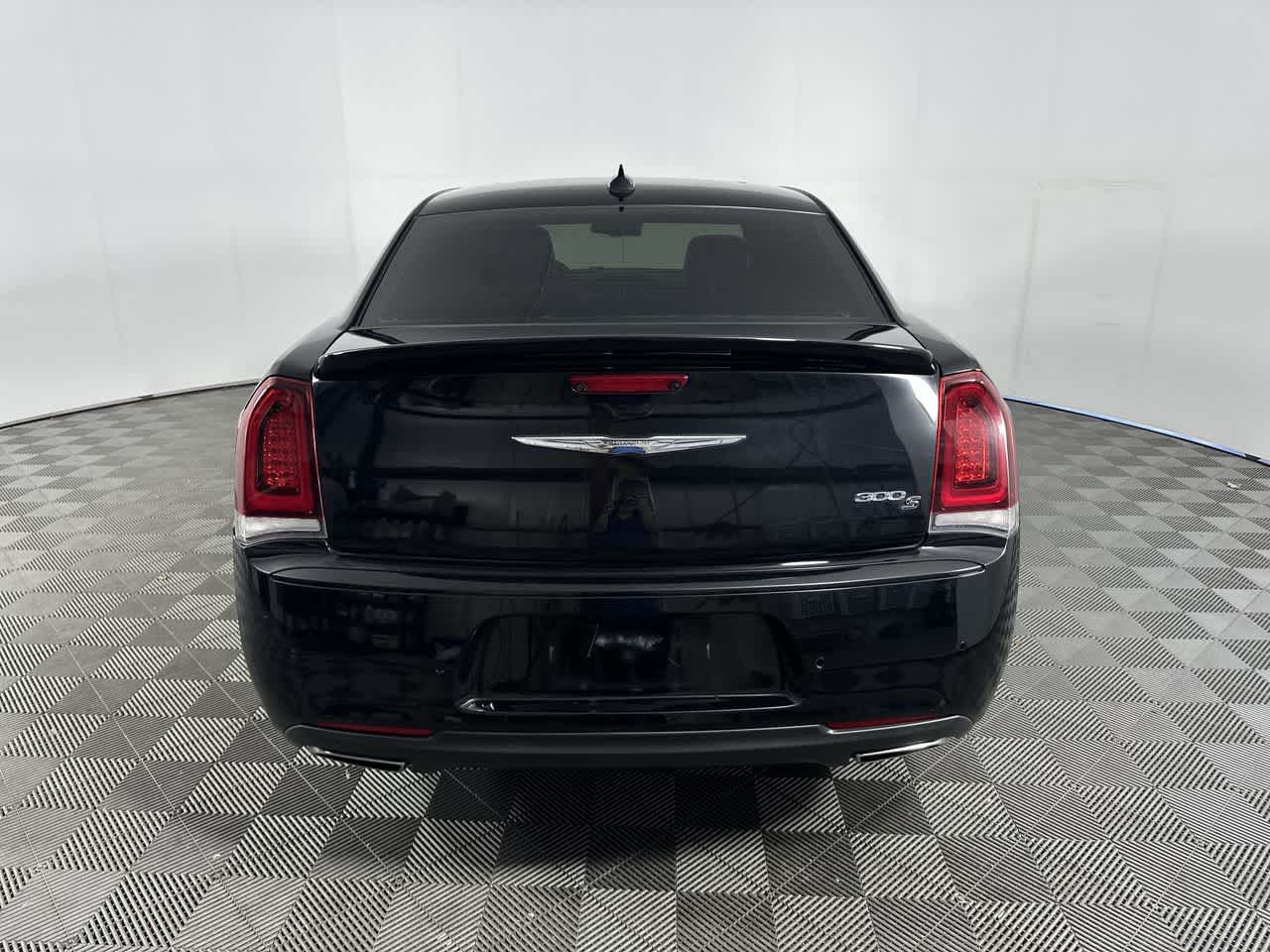 2018 Chrysler 300 300S