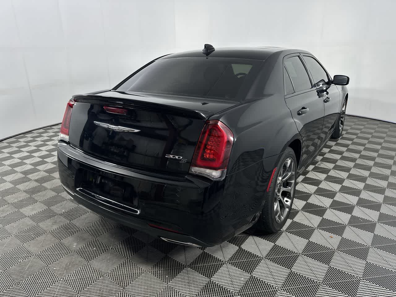 2018 Chrysler 300 300S