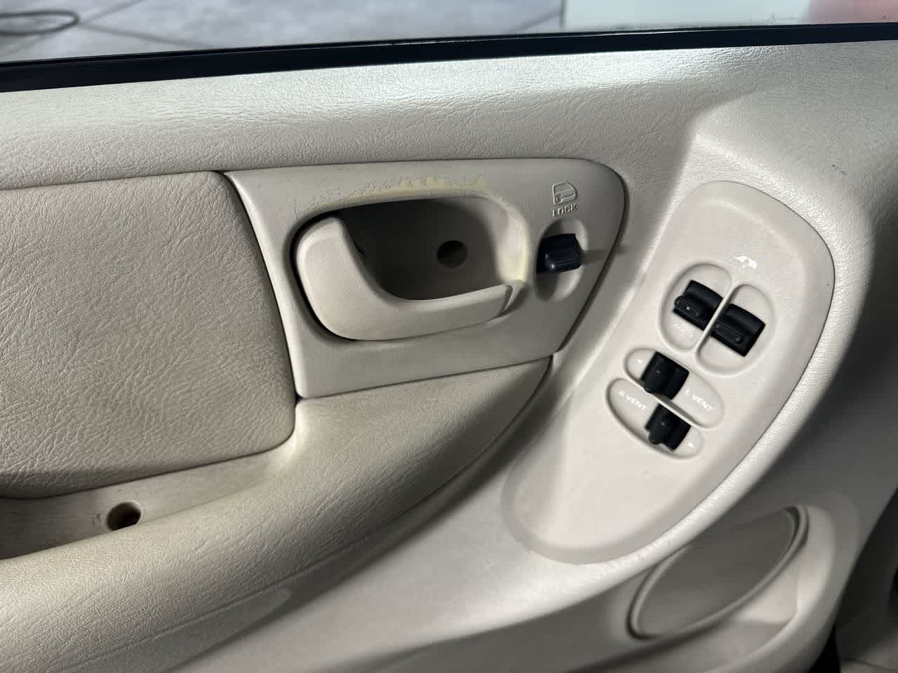 2005 Chrysler Town & Country Touring