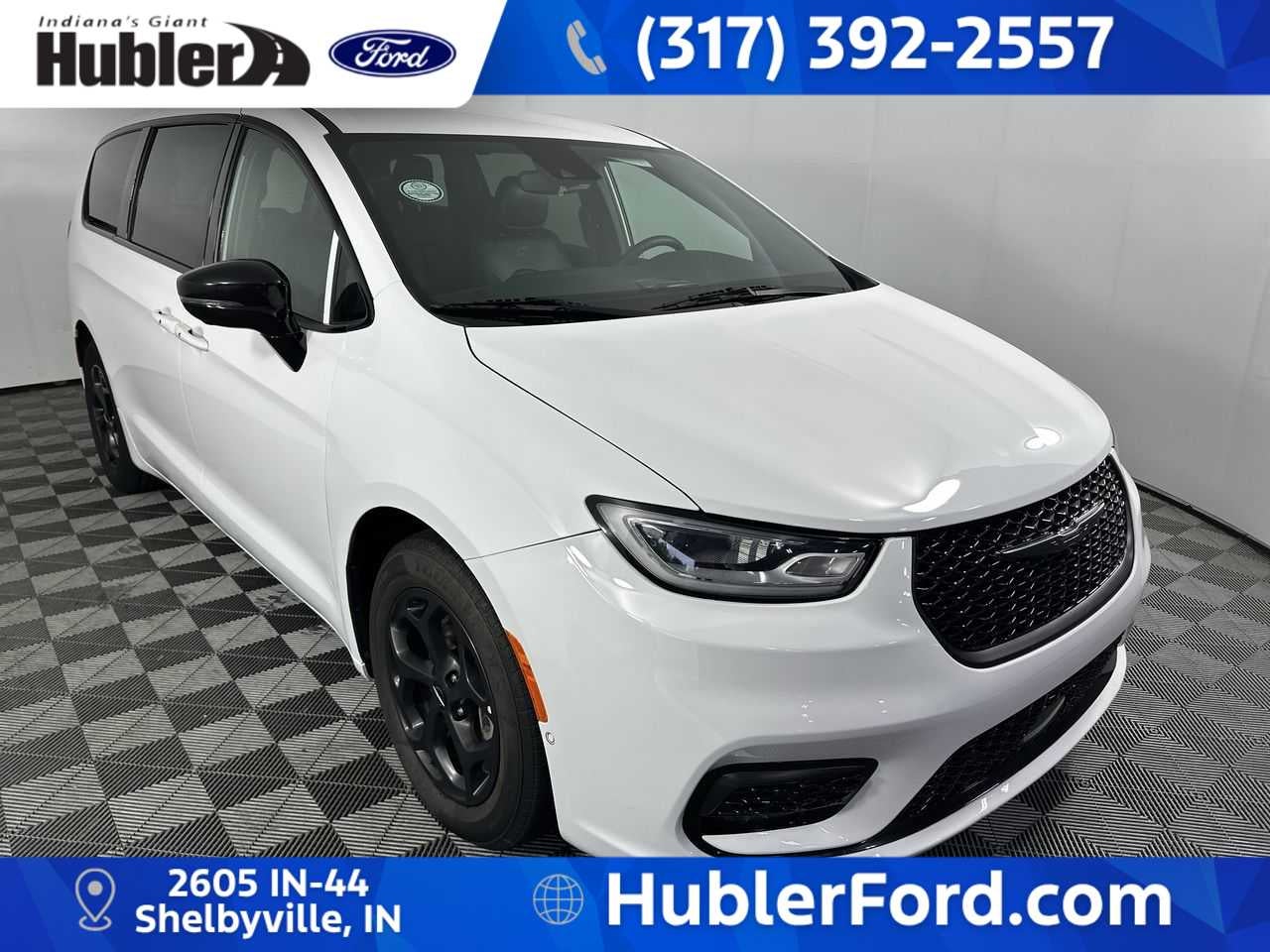 2024 Chrysler Pacifica Hybrid S Appearance Pkg