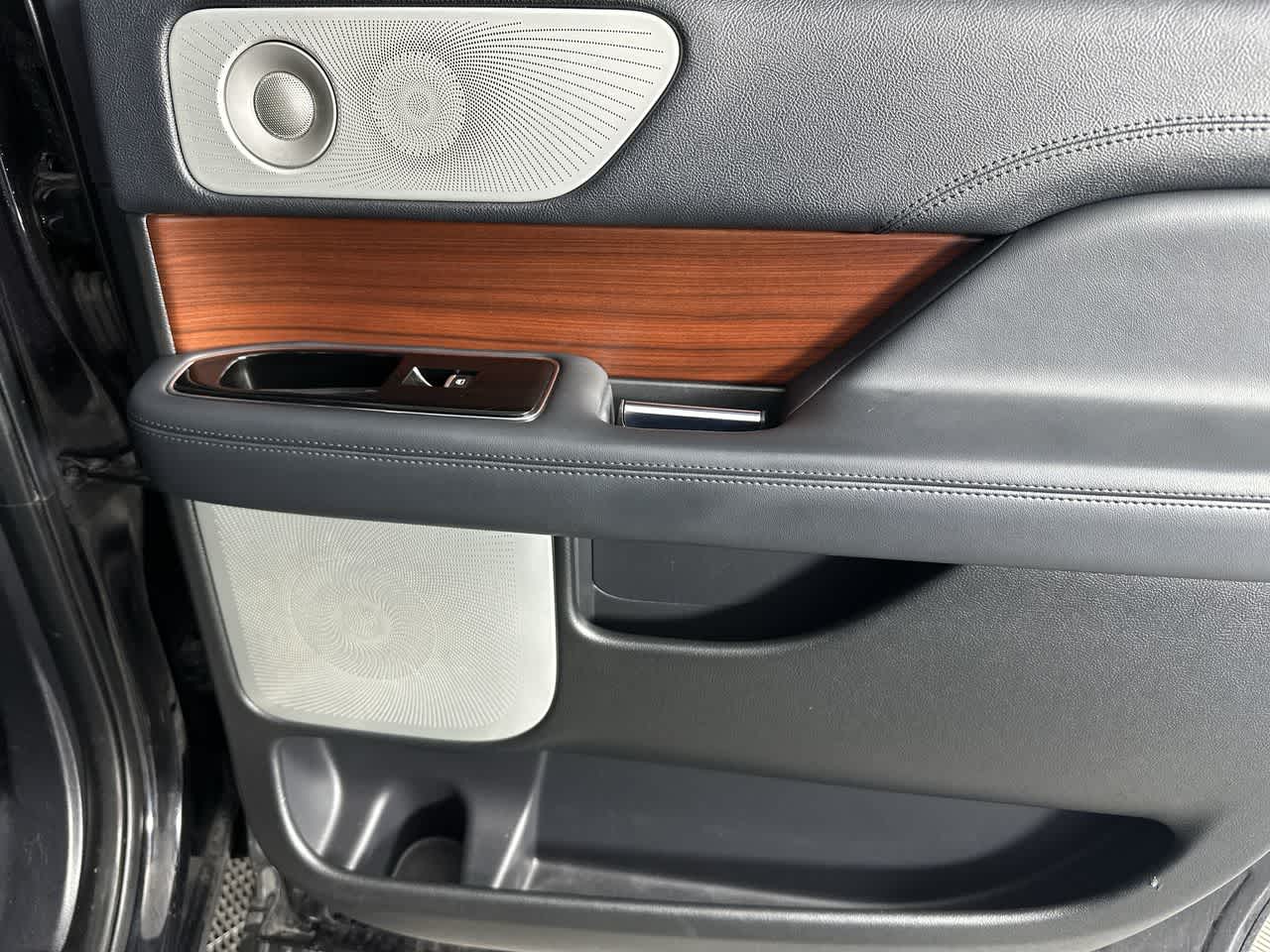 2022 Lincoln Navigator L Reserve