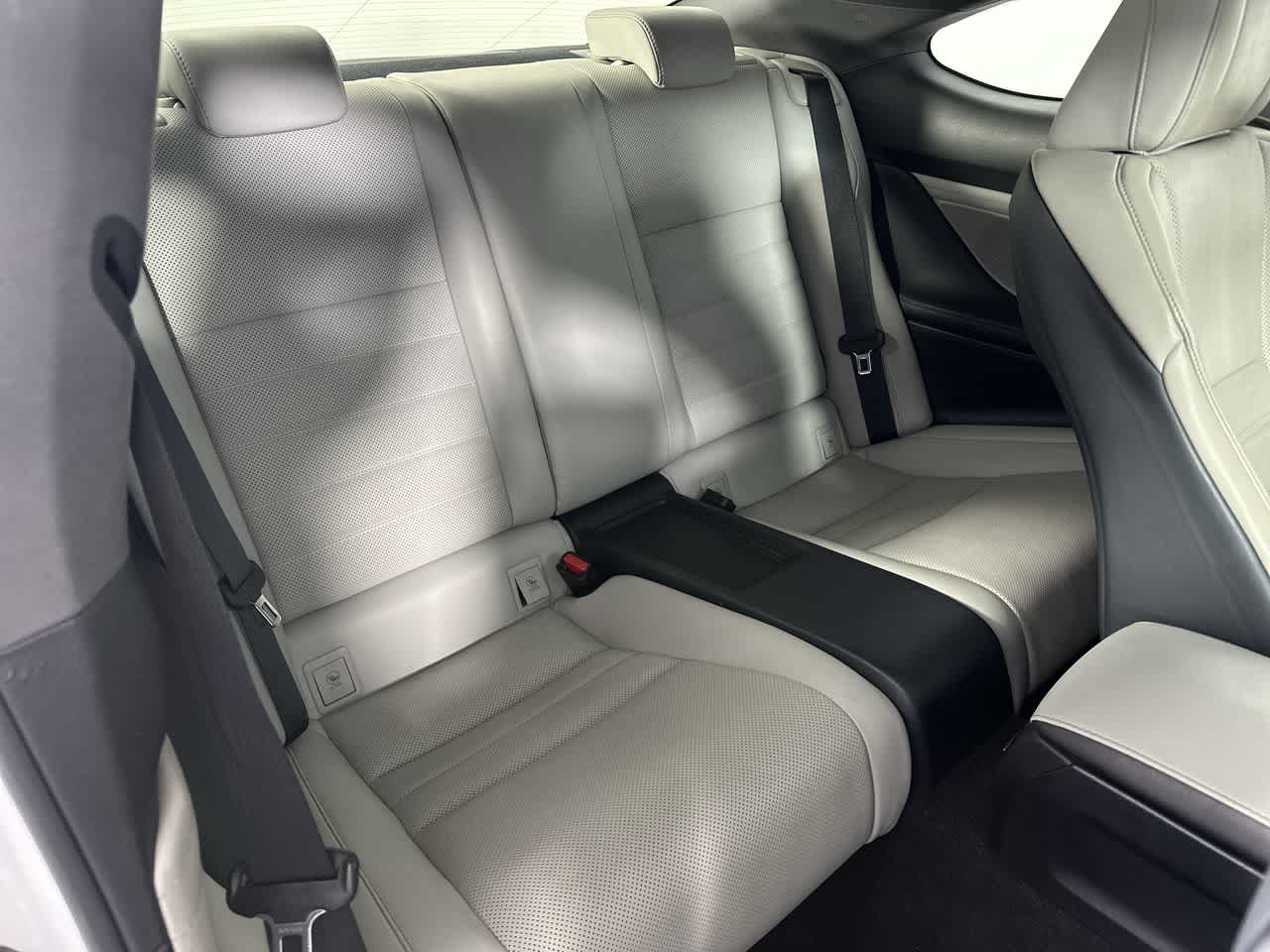 2016 Lexus RC 200t 2dr Cpe